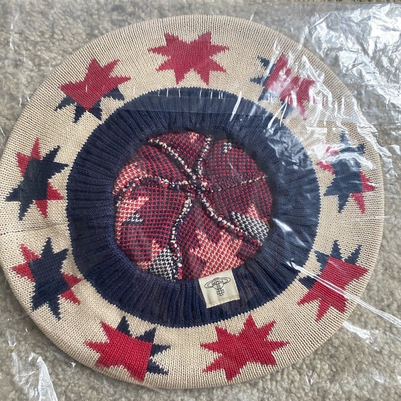 Vivienne Westwood Knitted Beret BEIGE - Picture 3 of 4